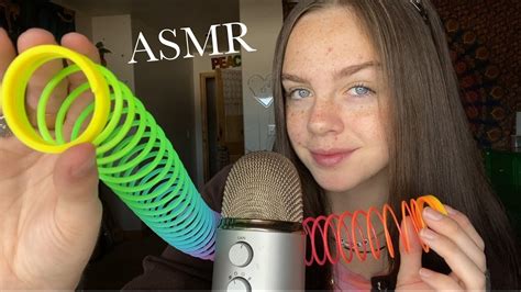 Discovering the ASMR Community on Youtube and Ear to Ear Magic Videos